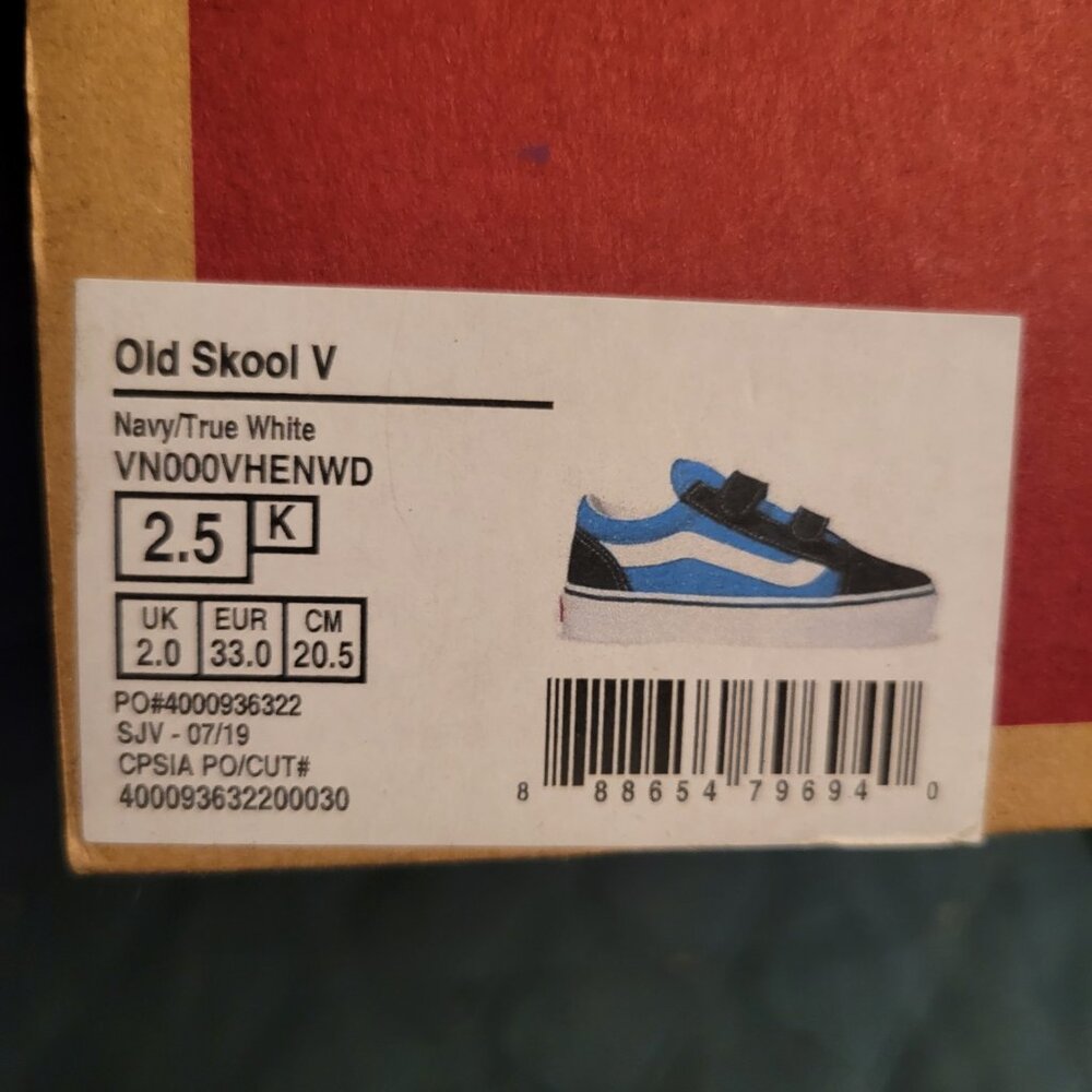Vans - Picture 2 of 3